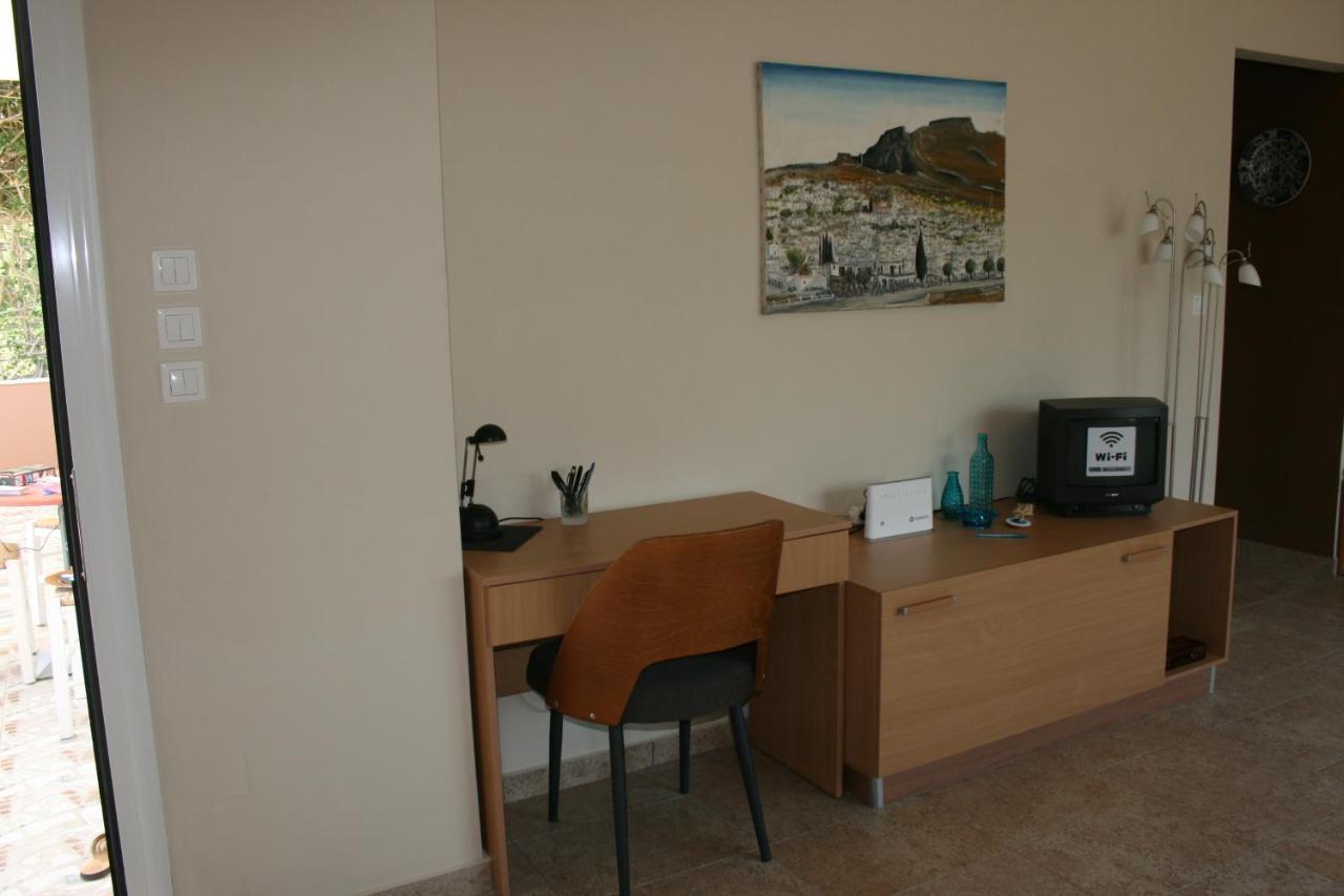 Kiki Stegna Apartment Архангелос Екстериор снимка