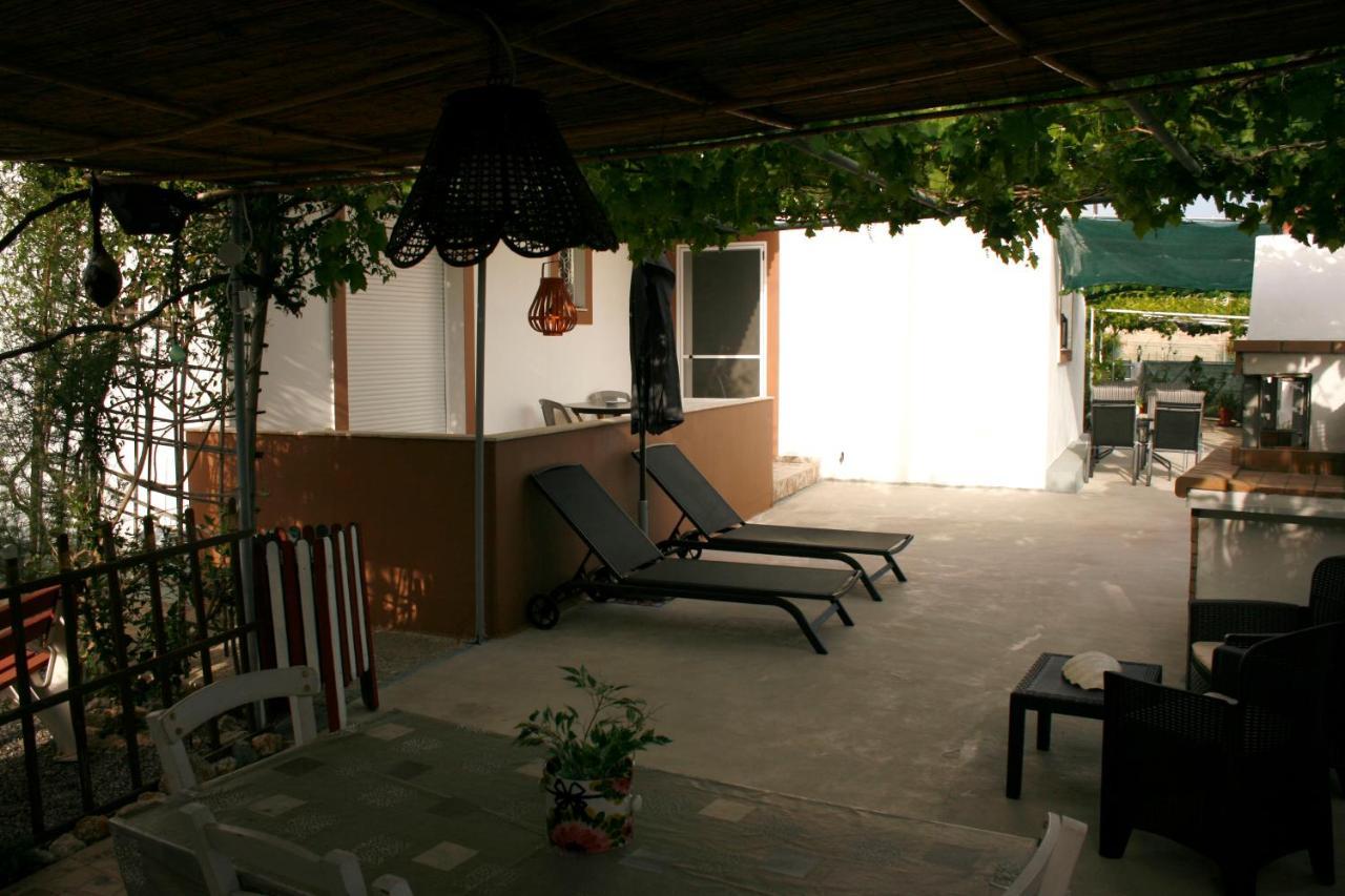 Kiki Stegna Apartment Архангелос Екстериор снимка
