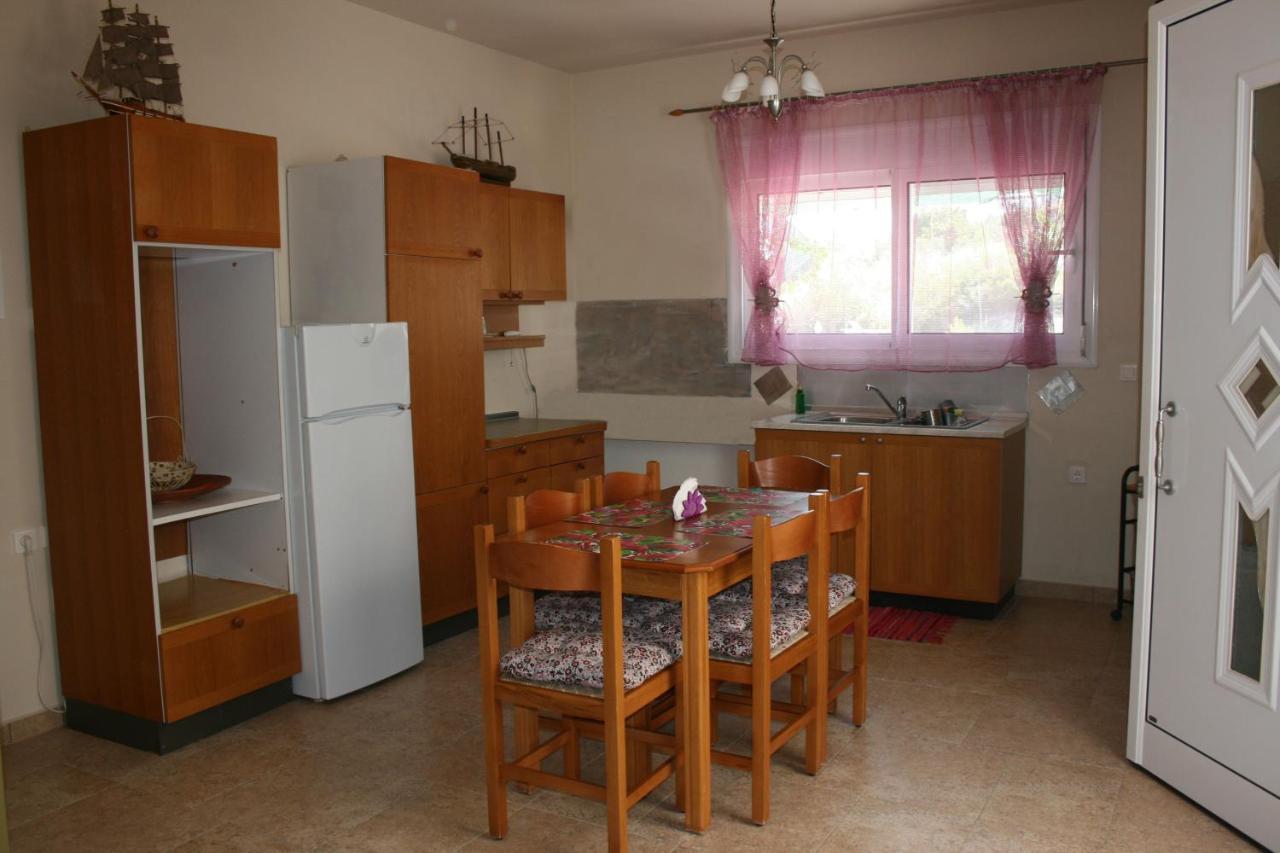 Kiki Stegna Apartment Архангелос Екстериор снимка